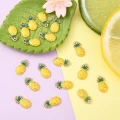 ZAW244 Zawieszki metalowe emaliowane ananas do bransoletek 5szt owoc