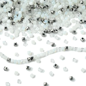 KSZ164 Koraliki szklane kostka KOSTKI fasetowane białe ombre 4mm 100szt