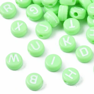 KL53 Koraliki LITERKI LITERY alfabet monetki jasnozielone 7mm do bransoletki 100szt