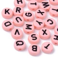 KL55 Koraliki LITERKI LITERY duże alfabet monetki różowe 10mm do bransoletki 50szt