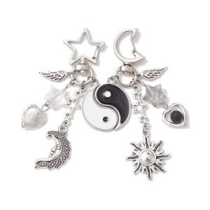 BRE49 Zestaw 2 śliczne breloki przyjaźni z karabinkiem BFF yin yang słońce księżyc