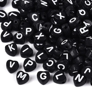 KL57 Koraliki literki SERDUSZKA serce 7x4mm czarne białe litera 100szt