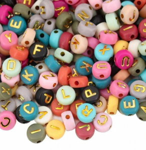 KL1 Koraliki literki kolorowe i złote monetki 7mm do bransoletki mix 100szt