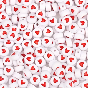 Koraliki literki białe monetki 7mm SERDUSZKA SERCA SERCE czerwone 20 sztuk