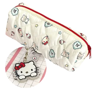 KOS16 Kosmetyczka piórnik HELLO KITTY pikowany z brelokiem z akrylu