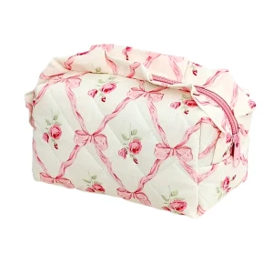 KOS17 Kosmetyczka PINK pikowana FALBANKI KOKARDKI COQUETTE 18cm x 10cm