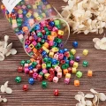 Koraliki literki KOLOR kwadratowe 7mm bransoletki mix 50szt