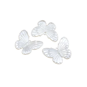 KOK55 Koraliki zawieszka MOTYL mini MOTYLKI białe perłowe 17mm 20szt