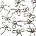 Zawieszki charm metalowe KOKARDKA kokarda do bransoletek