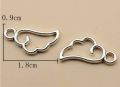 ZAW32 Zawieszki charm metalowe SKRZYDŁO chmurka obłok do bransoletek 10szt
