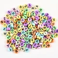 Koraliki literki PASTELOWE monetki 7mm bransoletki mix 100sz